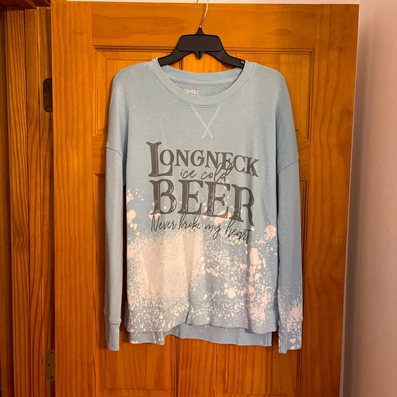 EUC Time & Tru Luke Combs Long Neck Ice Cold Beer Never Broke my Heart - Picture 1 of 6